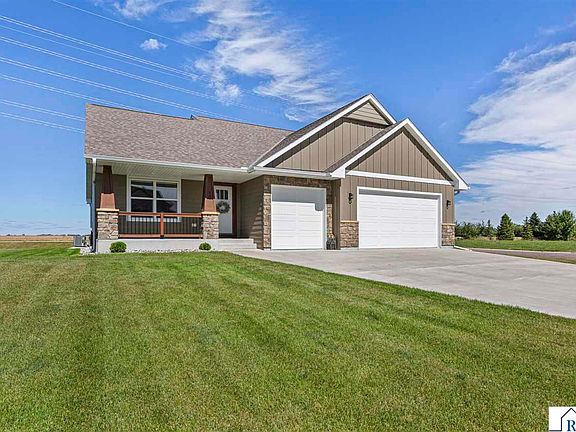 2nd image of 10 Sunset Ct