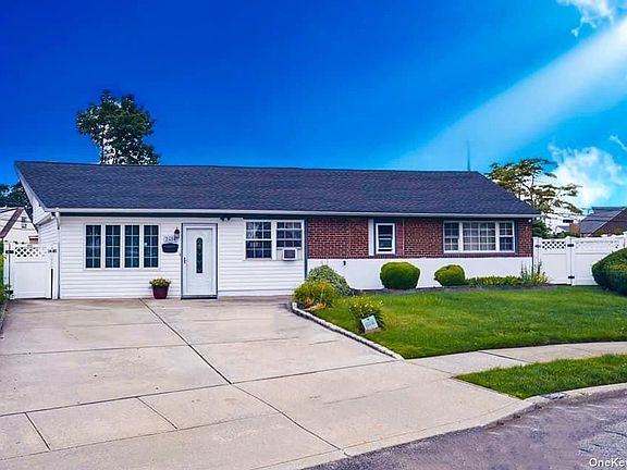 2nd image of 2484 Fir Ct