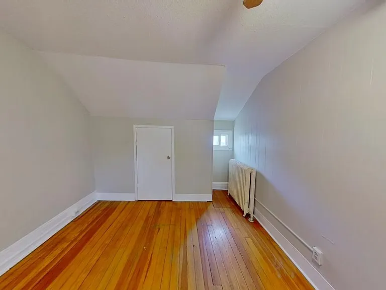 100 Ryckman Ave #2R — Photo 6