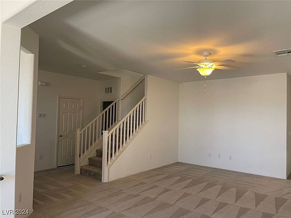 3rd image of 10668 Summerbell St