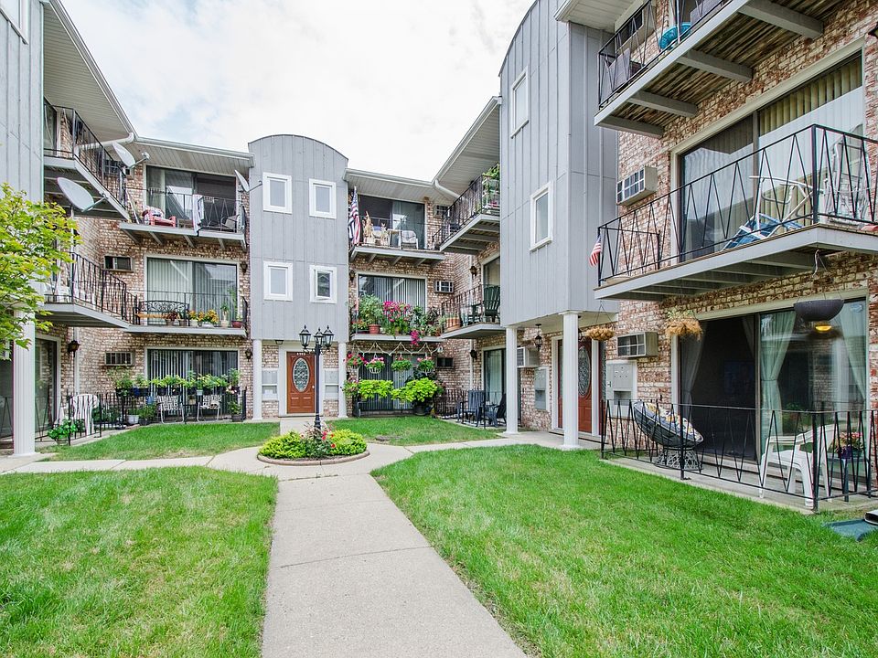 1st image of 5361 N Delphia Ave #1W