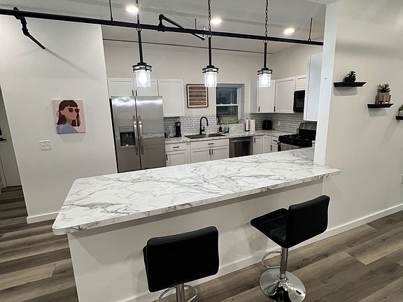 2nd image of 3101 W 25th St #304