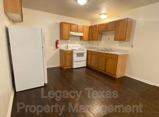 1112 Williams Ave APT C, Cleburne, TX 76033