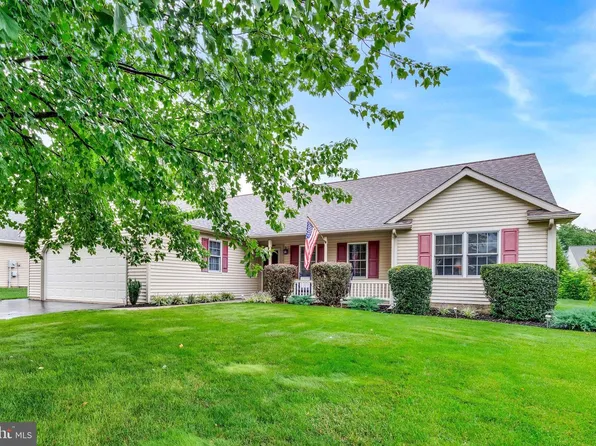 19 Scenic Dr, Myerstown, PA 17067