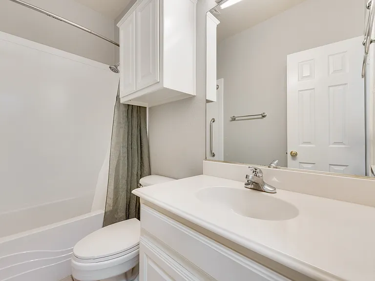 739 Harbour Town Dr — Photo 13