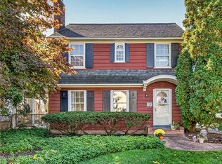 43 Westmoreland Dr, Rochester, NY 14620