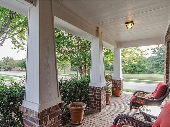 3rd image of 2864 Ector Dr