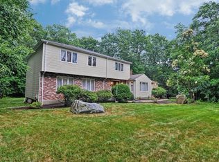 11 Queens Cir, Sharon, MA 02067