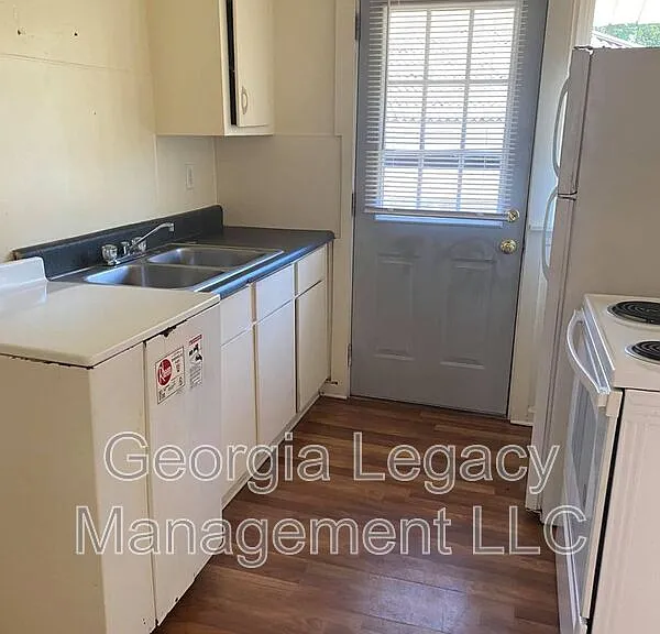 44 Andrews Ct #103 — Photo 7