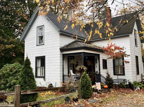 7 Summer Street, Hampden, ME 04444