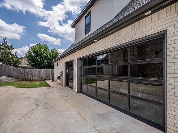 4th image of 3116 Basanova Dr