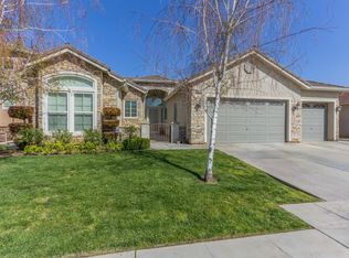 6854 N Brent Ave, Fresno, CA