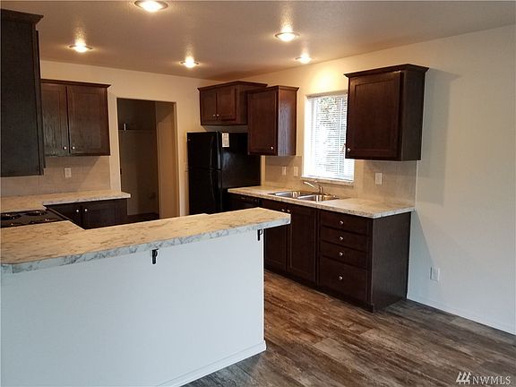 4th image of 31108 3rd Ave #215