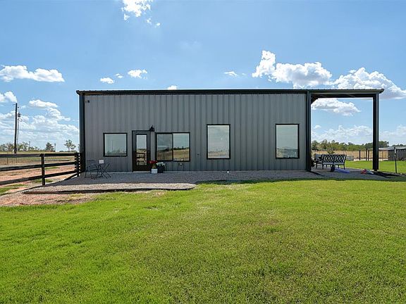 3rd image of 20352 N 2990th Rd