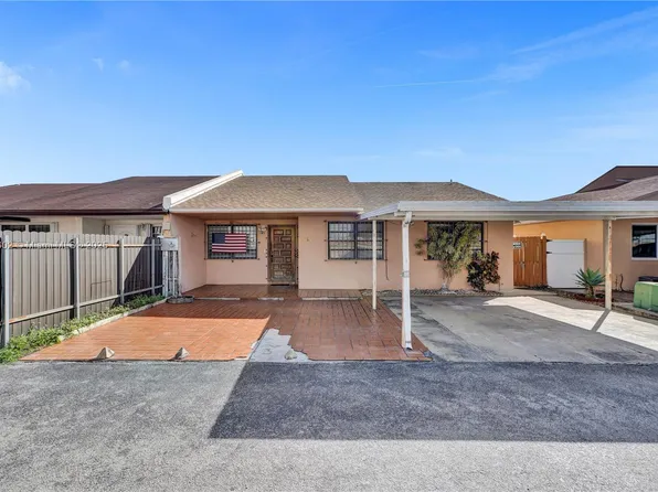 1718 W 66th Pl #13, Hialeah, FL 33012