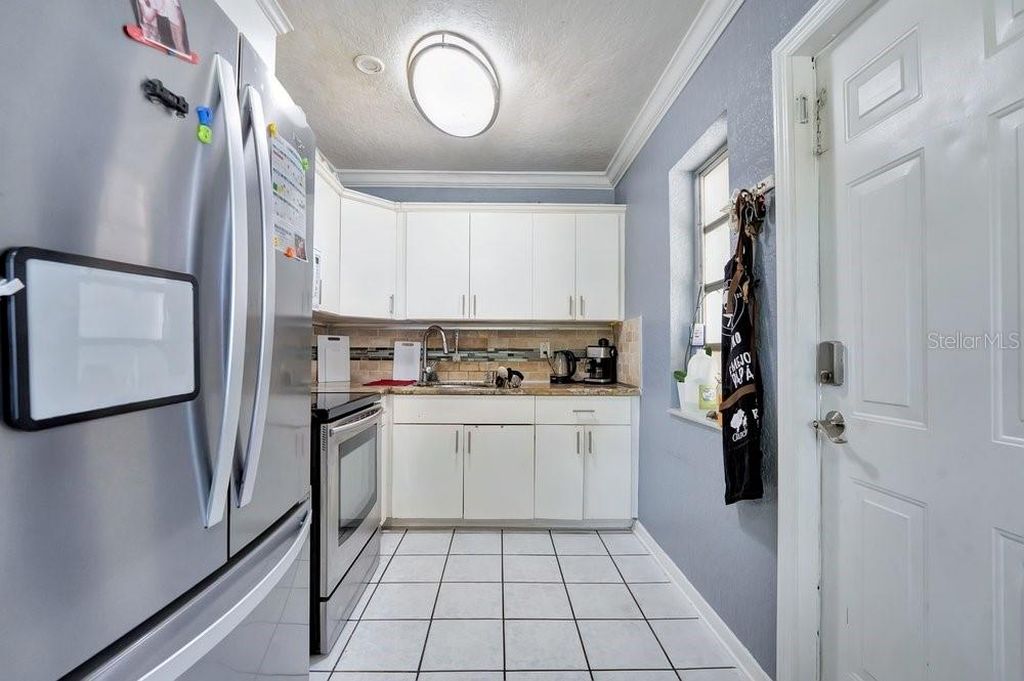 1530 NE 43RD COURT, photo 8