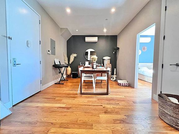 2nd image of 353 Kosciuszko St #4C