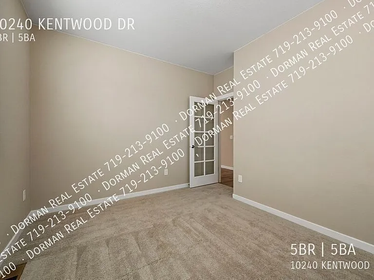 10240 Kentwood Dr — Photo 18