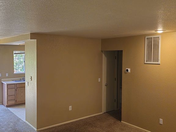 4th image of 1295 Live Oak Ln