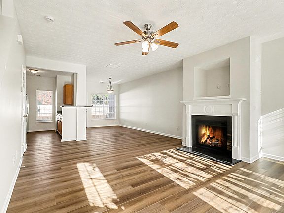 3rd image of 2559 Walden Lake Dr #1