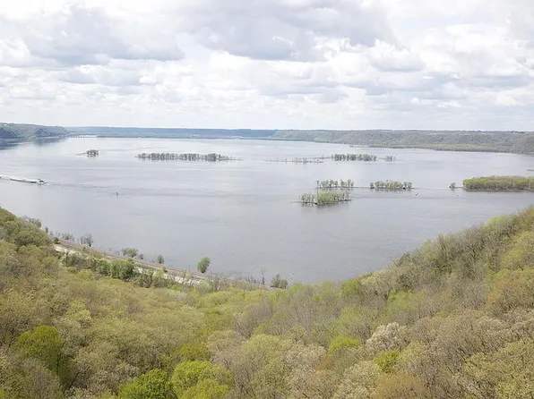 20605 Deer Island View Rd, Eastman, WI 54626
