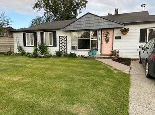 702 Bentley Dr, Fairbanks, AK 99701