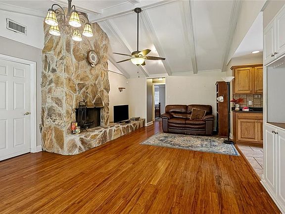 4th image of 5621 Rickey St