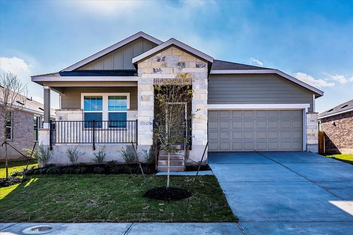 4 bed, 3.0 bath, 2356 sqft, $2,400 — Photo 1