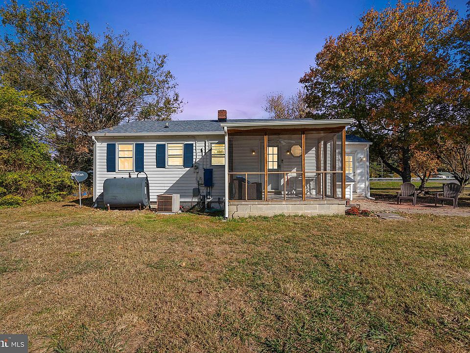 1st image of 3540 Chateau Dr