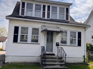 2 Buttonwood St, Hamilton, NJ 08619