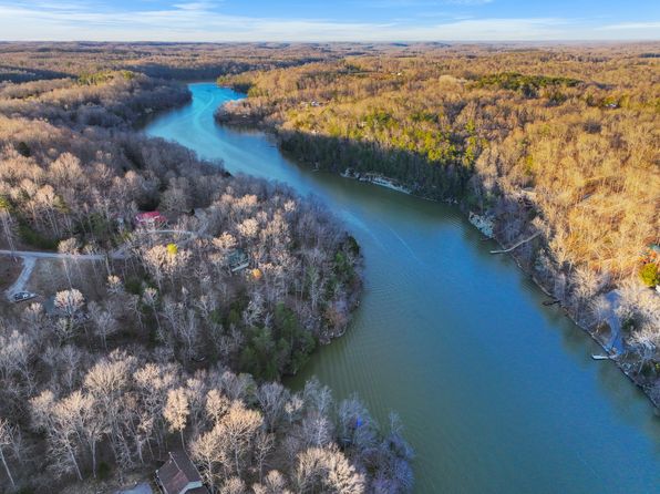 1020 Lake Dr, Lewisburg, KY 42256