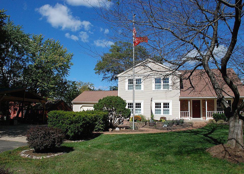 Gorgeous Home! Over 1/2 Acre