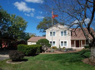 15226 Philip Lee Rd, Chantilly, VA 20151