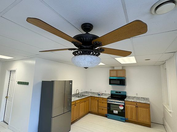 2nd image of 109 S Main St #109