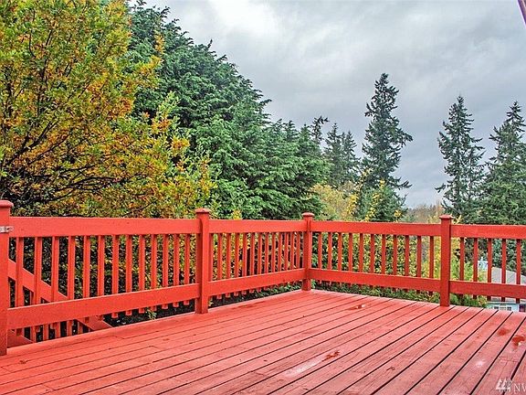 2nd image of 26356 Simon Pl NE