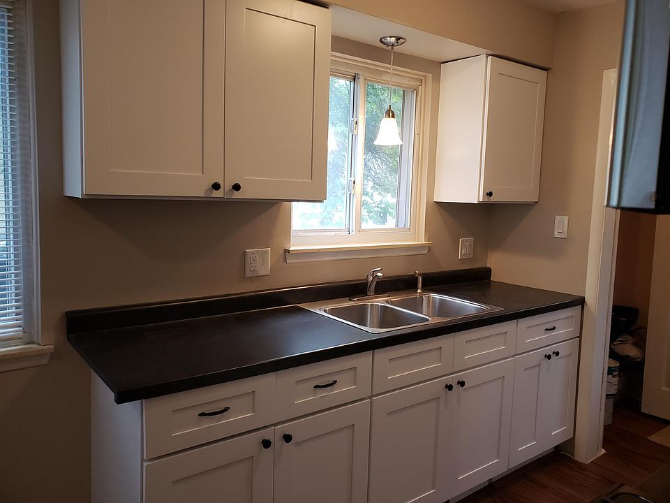 1st image of 18459 Glenmore