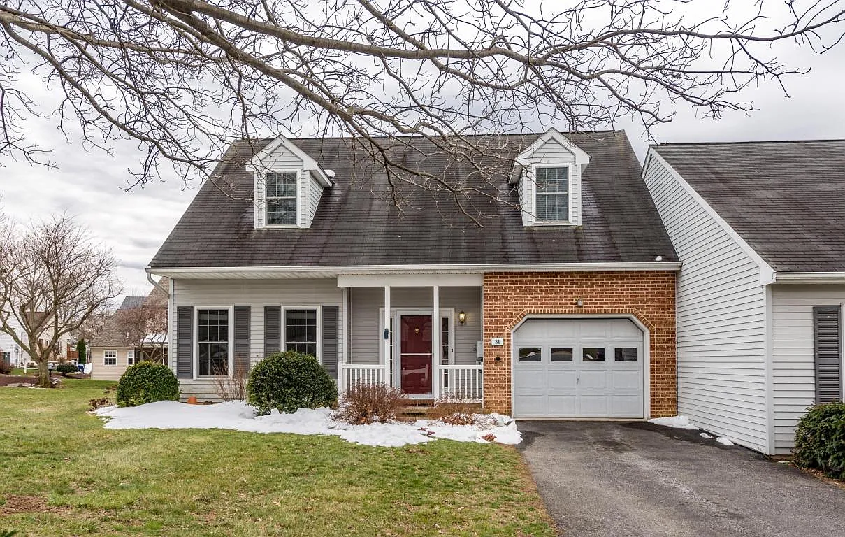 31 Oakgrove Ln photo 1