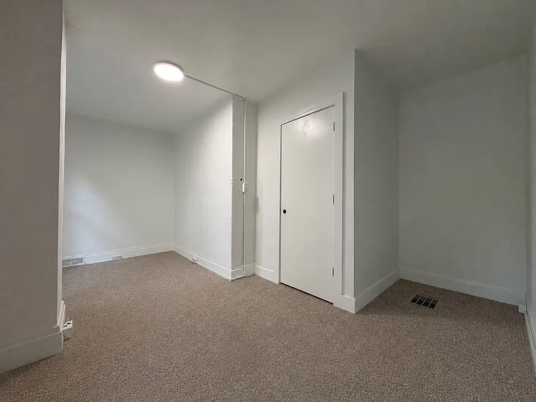 2348 McCook St — Photo 8