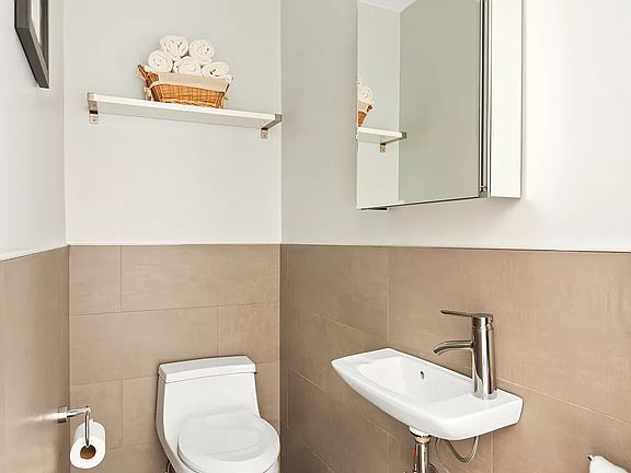 5th image of 675 Sackett St APT 110