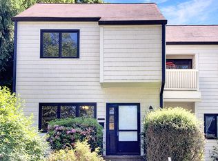 69 Hampton Park #69, Branford, CT 06405