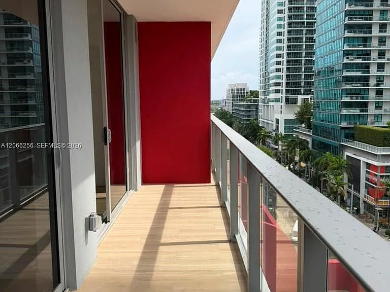 90 NE 32nd St #807 — Photo 7