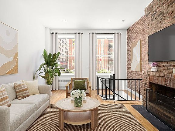 3rd image of 305 W 55th St APT A