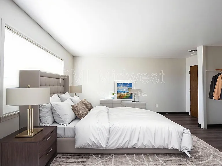 Glenstone Apartments — Photo 13