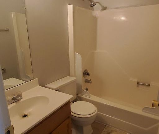 5th image of 1400 W Academy St #8