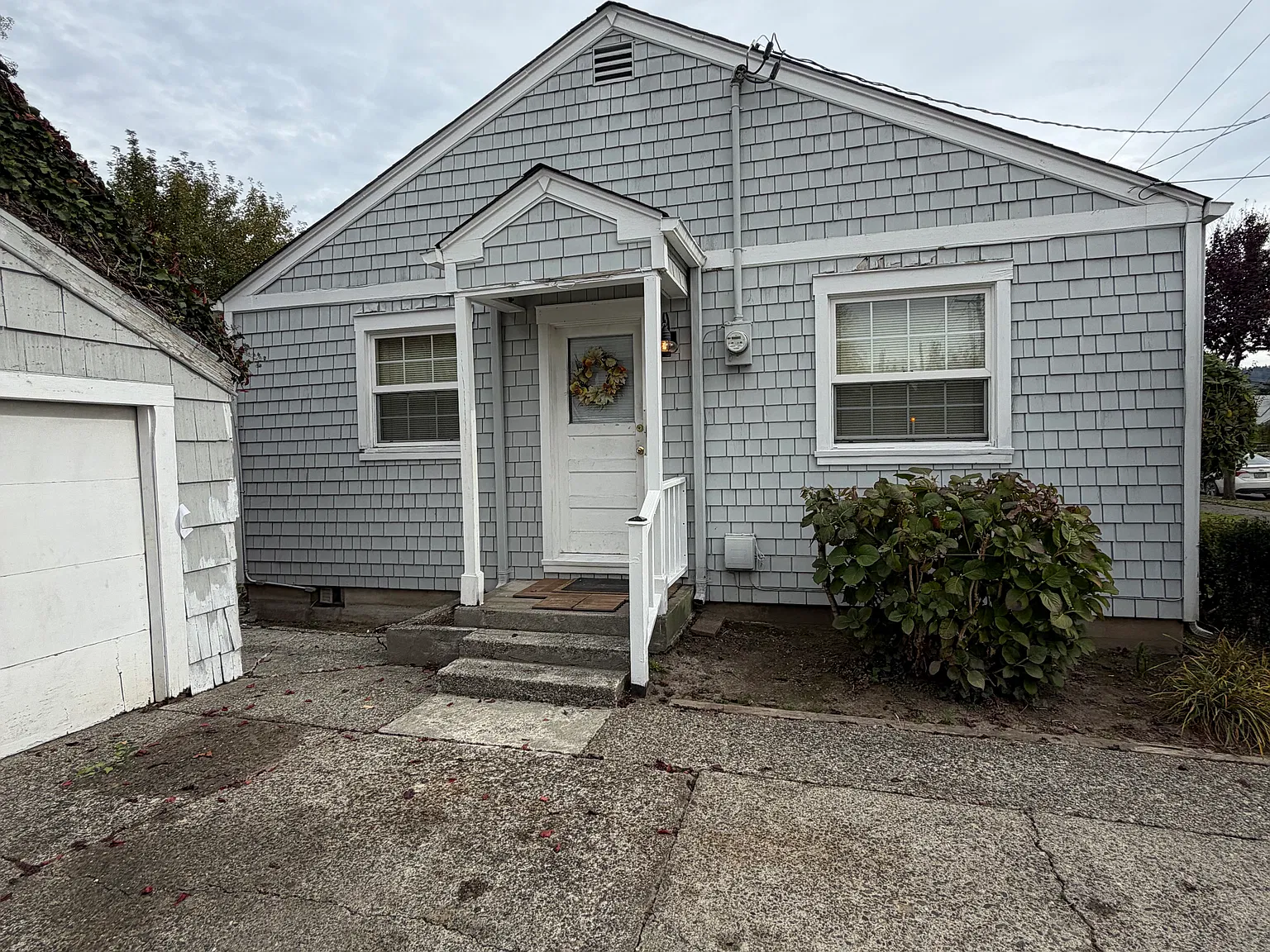 2 bed, 884 sqft, $2,300 — Photo 3