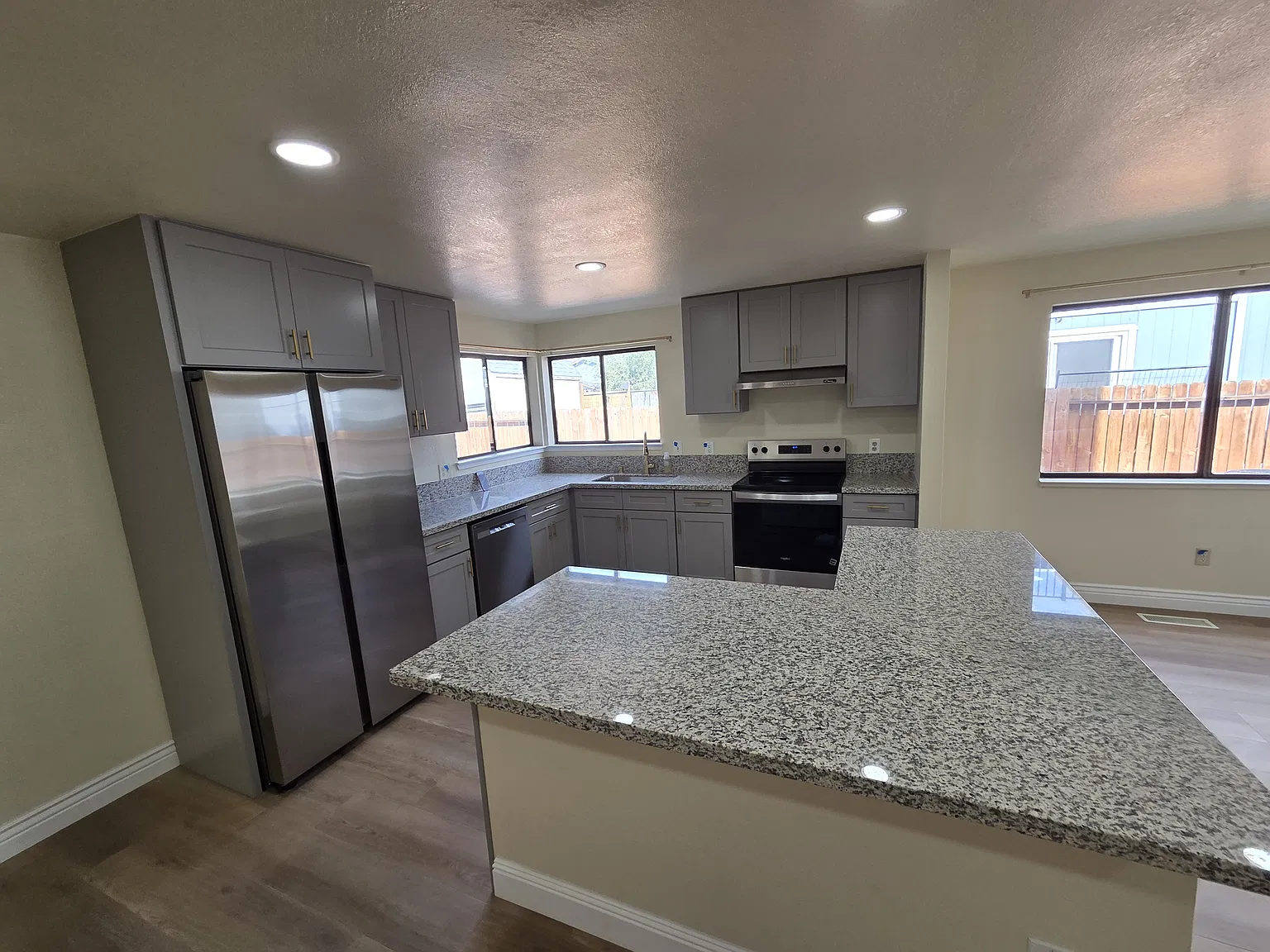 3 bed, 1486 sqft, $2,525 — Photo 3