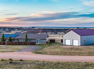 736 Valley View Dr, Cheyenne, WY 82009
