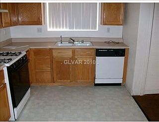3rd image of 3425 Slapton Ave