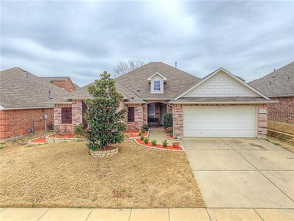 2nd image of 510 Crownpoint Ln