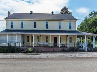 503 Veterans Memorial Dr, Tellico Plains, TN 37385